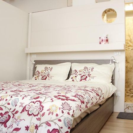 Art Apartment Porta A Prato Florencia Exterior foto